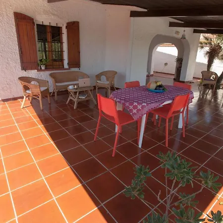 Villa Paolina, Private Pool, Large Shady Patio, Bbq Calasetta