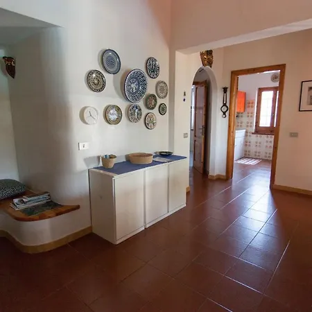 Villa Paolina, Private Pool, Large Shady Patio, Bbq Calasetta