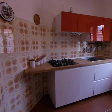 Villa Paolina, Private Pool, Large Shady Patio, Bbq