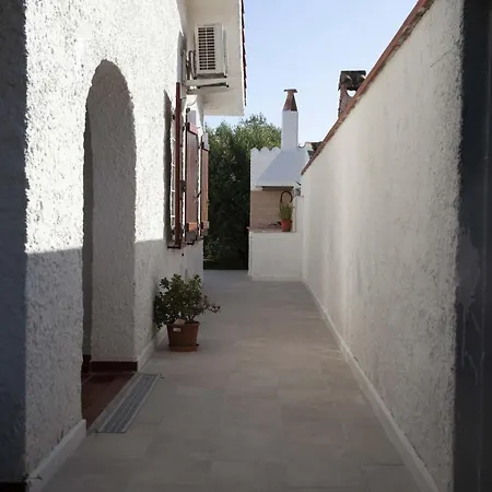 Villa Paolina, Private Pool, Large Shady Patio, Bbq