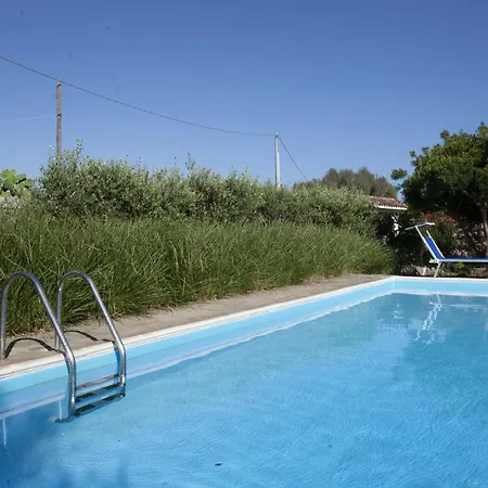 Paolina, Private Pool, Large Shady Patio, Bbq * Calasetta