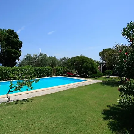 Paolina, Private Pool, Large Shady Patio, Bbq Villa *